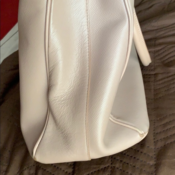 Prada bag - Picture 3 of 9